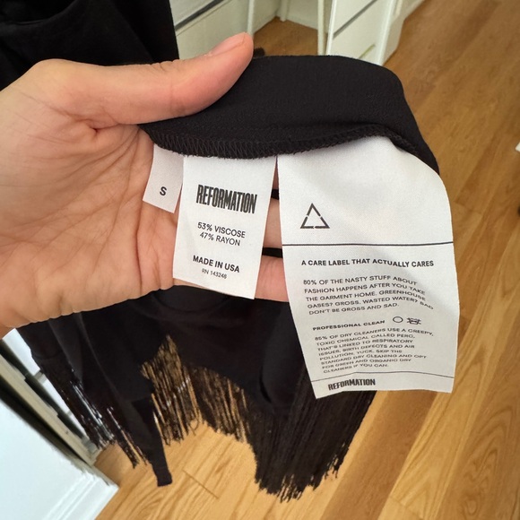 Elegant Black Fringe Halter Dress - Picture 5 of 6